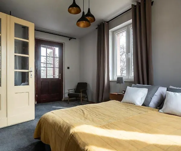 Stara Apteka Гостевой дом Сребрна Гура